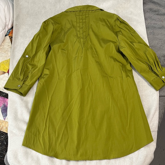 QUICK LIST! Fancy button down - Picture 5 of 6